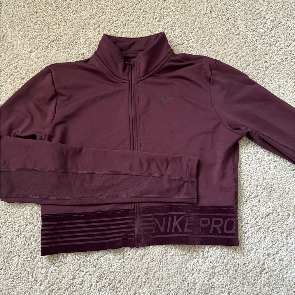 Long sleeve nike zip up cropped